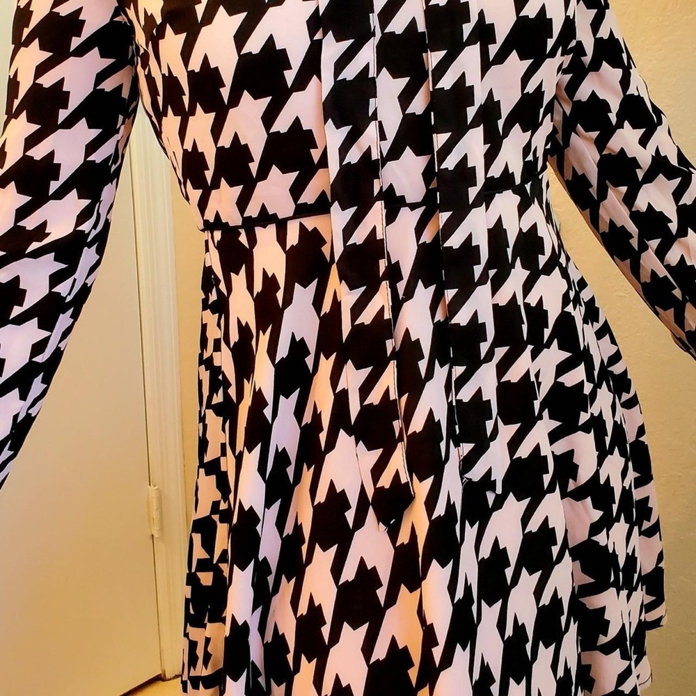 FOREVER 21 Pink & Black Houndstooth Mini Dress NWT Small - Picture 11 of 12